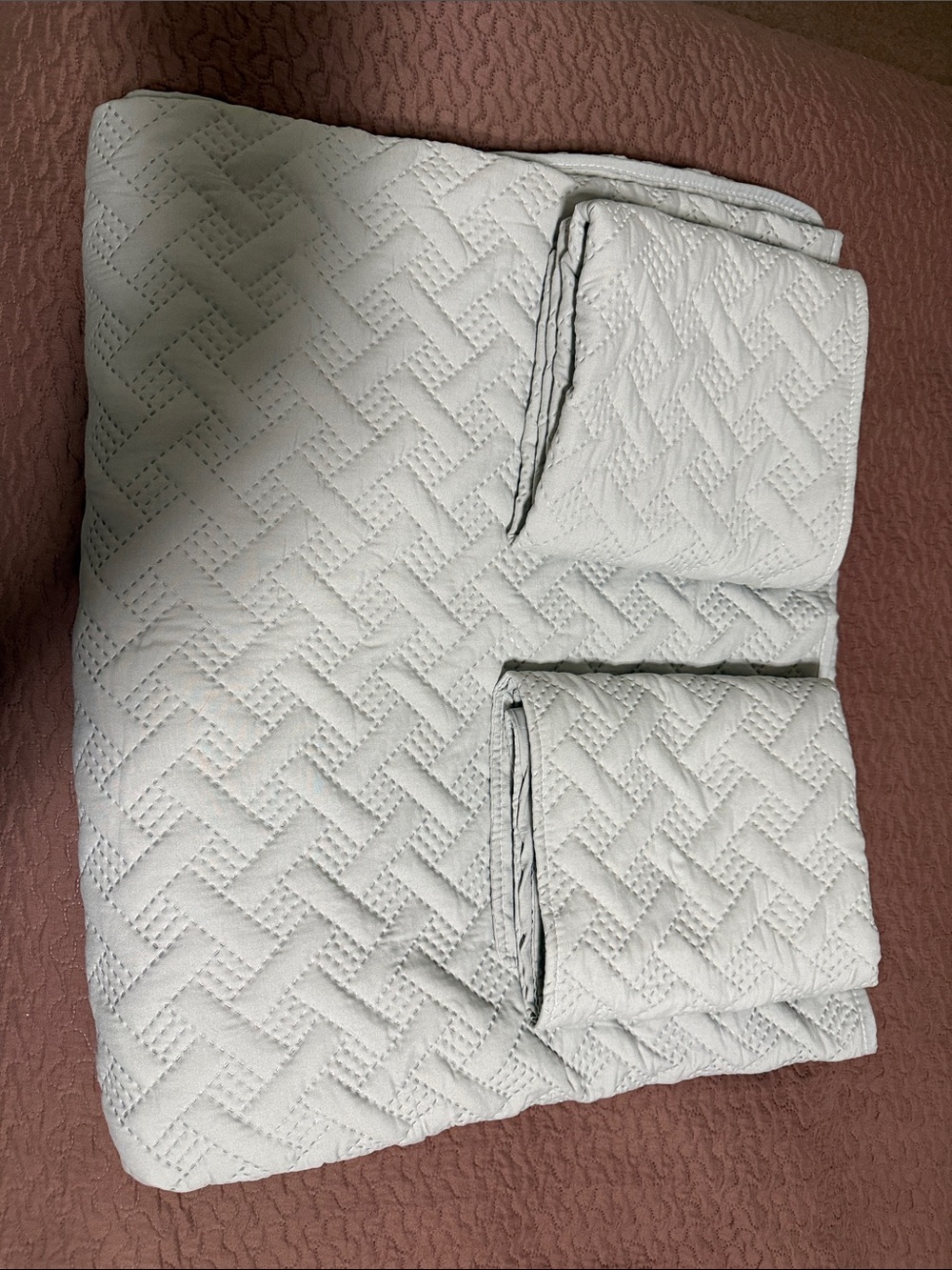 Sage Green Quilted Bedspread Set - Soft Textured Bedding with 2 Pillowcases